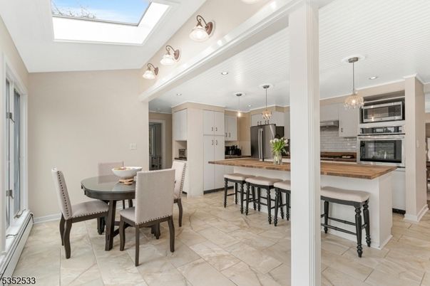Dining room, Interior, Kitchen, Pendant Lights, Stainless Steel Appliances