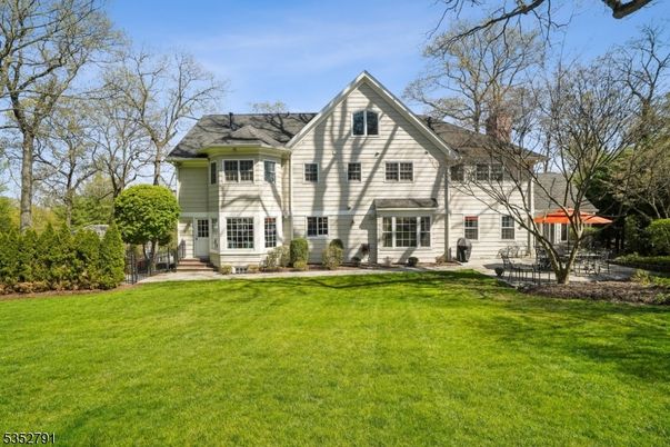 Backyard, Exterior, Facade, Queen Anne Victorian
