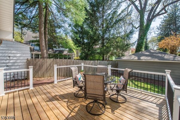 Exterior, Wood Texture Flooring