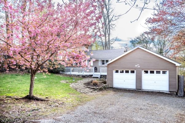 Backyard, Detached Garage, Exterior