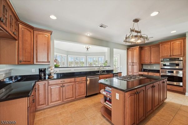 Chandelier, Interior, Kitchen, Recessed Lighting, Stainless Steel Appliances