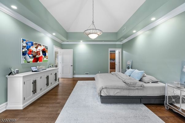 Bedroom, Interior, Pendant Lights, Recessed Lighting, Wood Texture Flooring