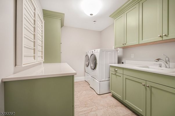 Interior, Washer