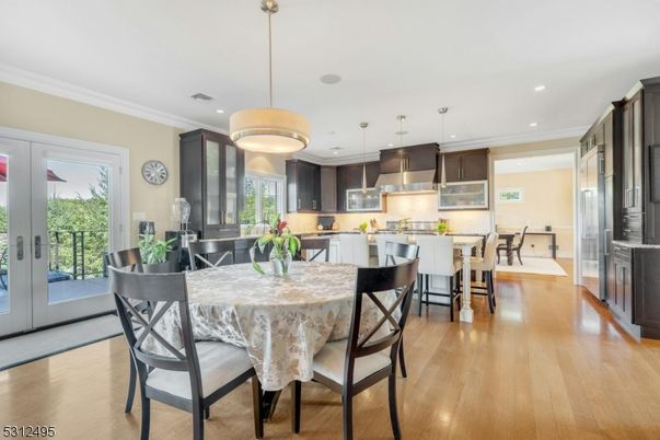 Dining room, Interior, Kitchen, Pendant Lights, Recessed Lighting, Wood Texture Flooring