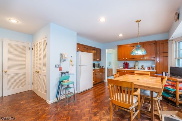 Dining room, Interior, Kitchen, Pendant Lights, Recessed Lighting, Wood Texture Flooring