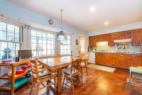 Dining room, Interior, Kitchen, Pendant Lights, Recessed Lighting, Wood Texture Flooring
