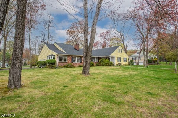 Backyard, Exterior, Facade, Brick Facade, Cape Cod