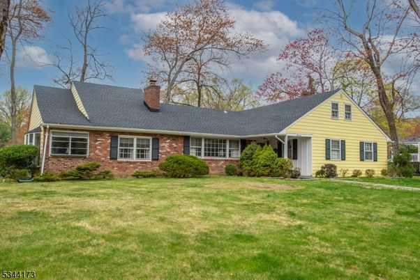 Backyard, Exterior, Facade, Brick Facade, Cape Cod