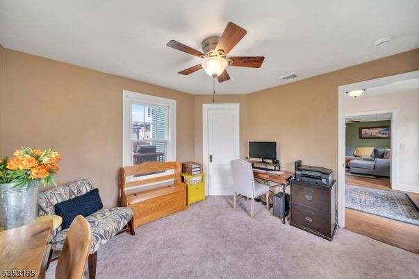 Home Office, Interior