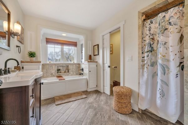 Bathroom, Interior, Recessed Lighting, Wood Texture Flooring