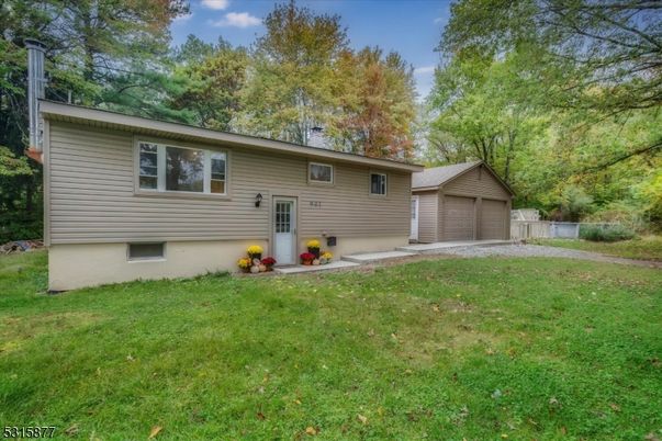 Backyard, Detached Garage, Exterior