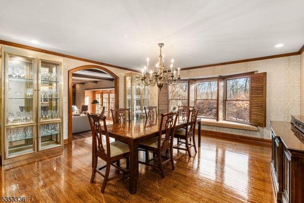 Chandelier, Dining room, Interior, Recessed Lighting, Wood Texture Flooring