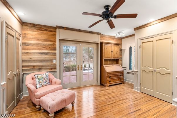 Interior, Recessed Lighting, Wood Texture Flooring, Wooden Walls