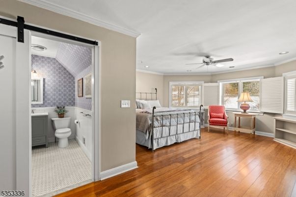Bathroom, Bedroom, Interior, Recessed Lighting, Wood Texture Flooring