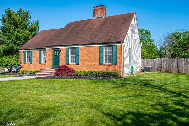Backyard, Exterior, Facade, Brick Facade, Cape Cod