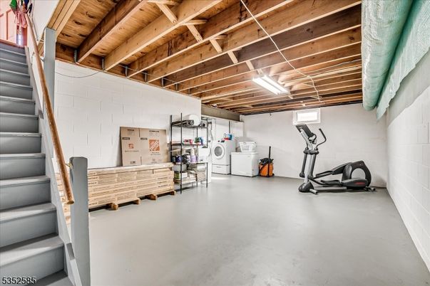 Interior, Washer, Wooden Beams, Wooden Ceilings