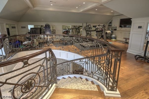Fitness Equipment, Interior, Recessed Lighting, Wood Texture Flooring