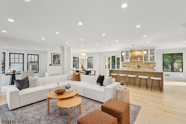 Dining room, Interior, Living room, Pendant Lights, Recessed Lighting, Wood Texture Flooring