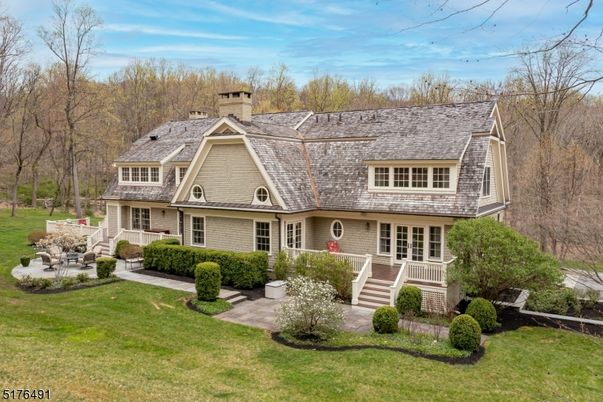 Backyard, Exterior, Facade, Queen Anne Victorian