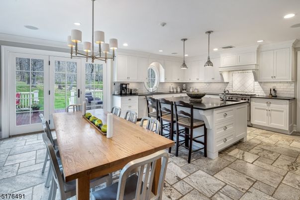 Dining room, Interior, Kitchen, Pendant Lights, Recessed Lighting, Stainless Steel Appliances