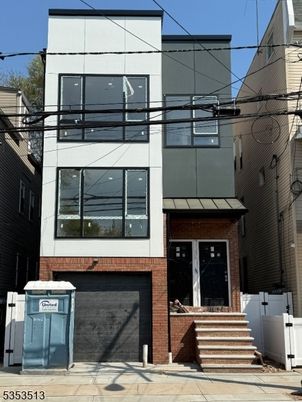 Exterior, Facade, Brick Facade, Modern