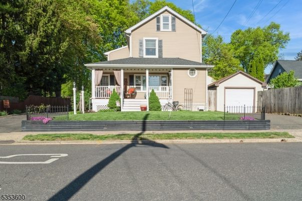 Detached Garage, Exterior, Facade, Queen Anne Victorian