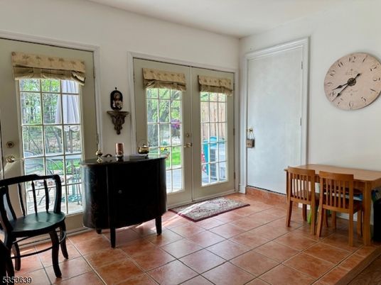 Dining room, Interior