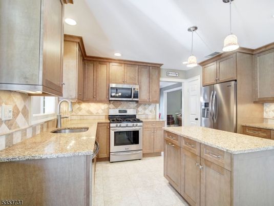 Interior, Kitchen, Pendant Lights, Recessed Lighting, Stainless Steel Appliances