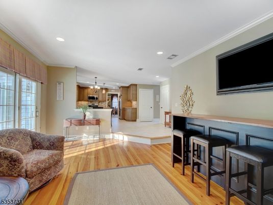 Dining room, Interior, Kitchen, Pendant Lights, Recessed Lighting, Wood Texture Flooring