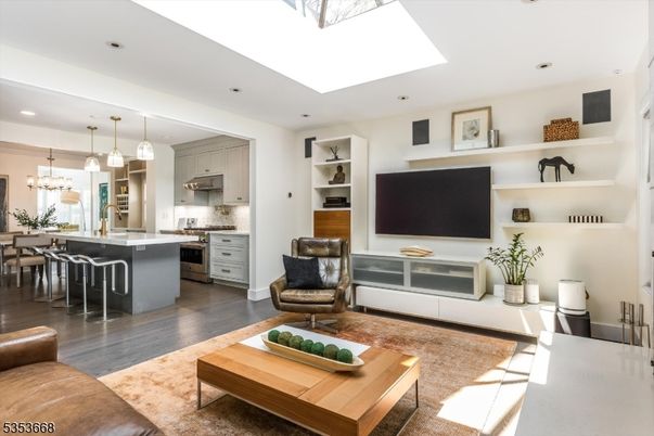 Dining room, Interior, Kitchen, Living room, Pendant Lights, Recessed Lighting, Stainless Steel Appliances, Wood Texture Flooring