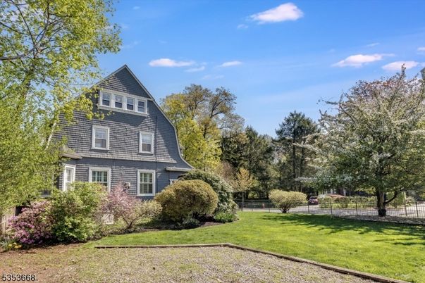 Backyard, Exterior, Facade, Queen Anne Victorian
