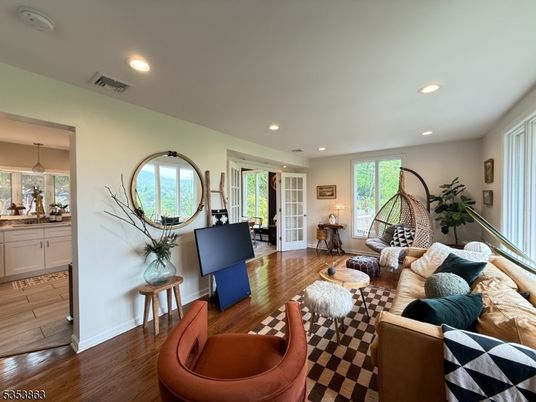 Dining room, Interior, Living room, Recessed Lighting, Wood Texture Flooring