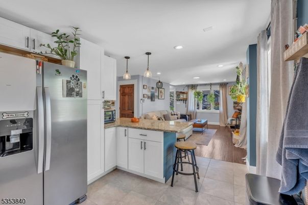 Interior, Kitchen, Living room, Pendant Lights, Recessed Lighting, Stainless Steel Appliances, Wood Texture Flooring