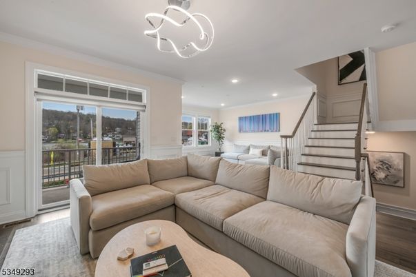 Interior, Living room, Pendant Lights, Recessed Lighting, Wood Texture Flooring