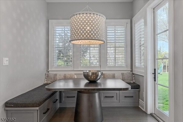 Interior, Pendant Lights, Wood Texture Flooring