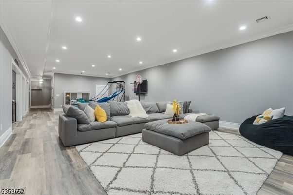 Interior, Living room, Recessed Lighting, Wood Texture Flooring