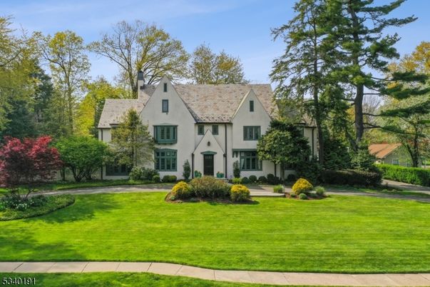Backyard, Exterior, Facade, French Provincial