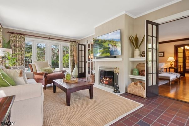 Fireplace, Interior, Living room