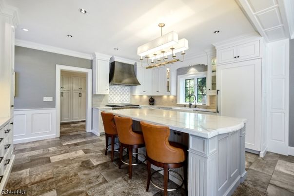 Chandelier, Interior, Kitchen, Recessed Lighting, Stainless Steel Appliances