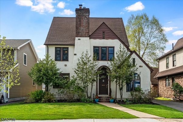 Exterior, Facade, Tudor Revival