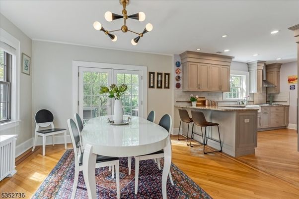 Dining room, Interior, Kitchen, Pendant Lights, Recessed Lighting, Wood Texture Flooring