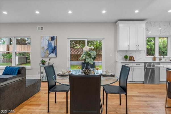 Dining room, Interior, Kitchen, Marble Walls, Recessed Lighting, Wood Texture Flooring