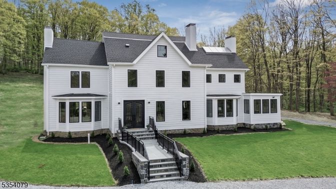 Backyard, Exterior, Facade, Farmhouse