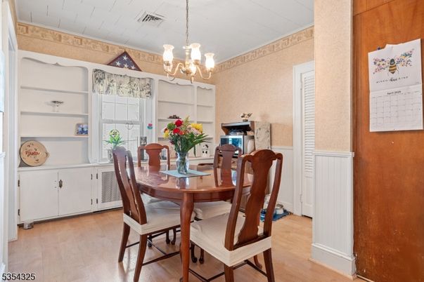 Chandelier, Dining room, Fireplace, Interior, Wood Texture Flooring