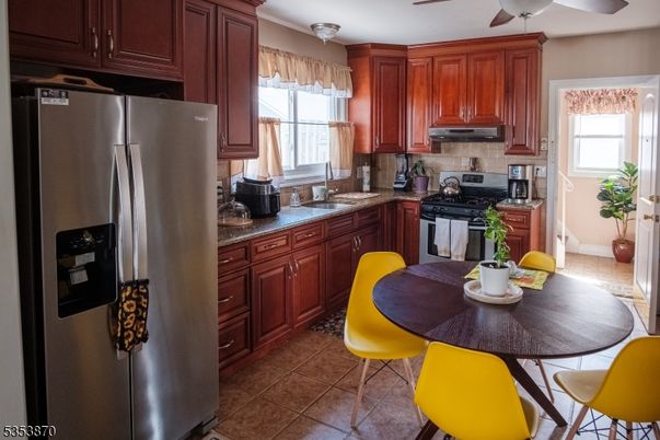 Dining room, Interior, Kitchen, Stainless Steel Appliances