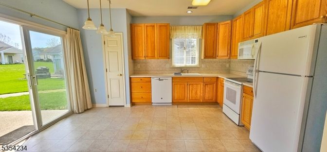 Interior, Kitchen, Pendant Lights, Recessed Lighting