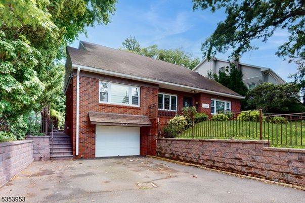 Attached, Exterior, Facade, Brick Facade, Cape Cod