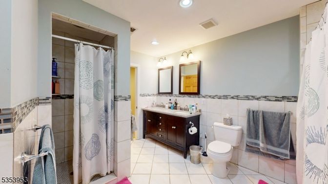 Bathroom, Interior, Recessed Lighting