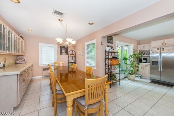 Chandelier, Dining room, Interior, Kitchen, Recessed Lighting, Stainless Steel Appliances