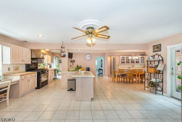 Chandelier, Dining room, Interior, Kitchen, Recessed Lighting